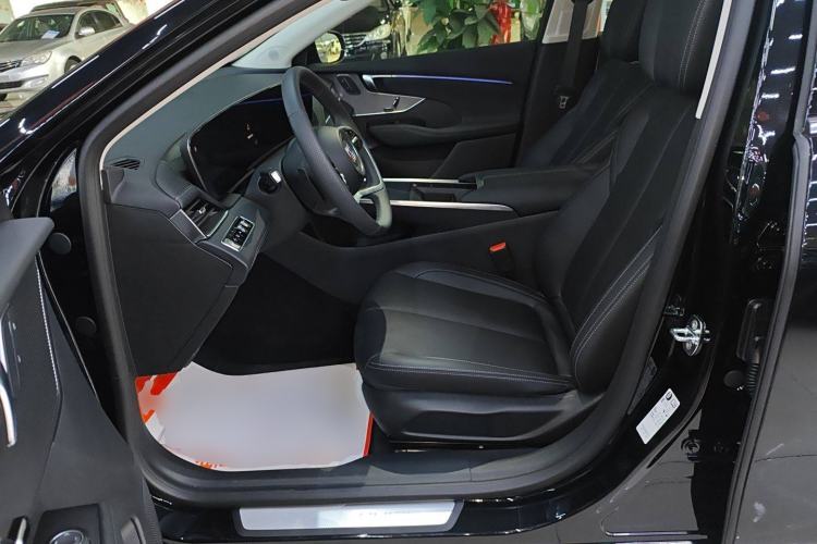 Used Buick LaCrosse 2025 28T Platinum Edition Left Front Seat