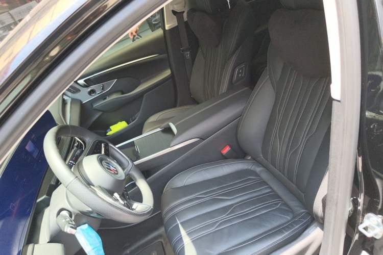 Used Buick LaCrosse 2025 Platinum Avia Edition Left Front Seat