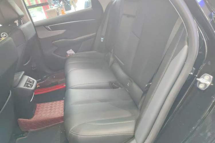 Used Buick LaCrosse 2025 28T Platinum Edition Left Rear Seat