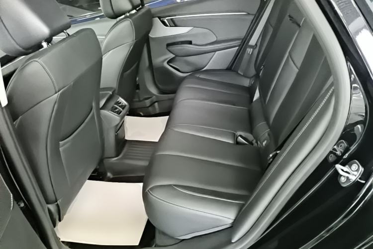 Used Buick LaCrosse 2025 28T Platinum Edition Left Rear Seat