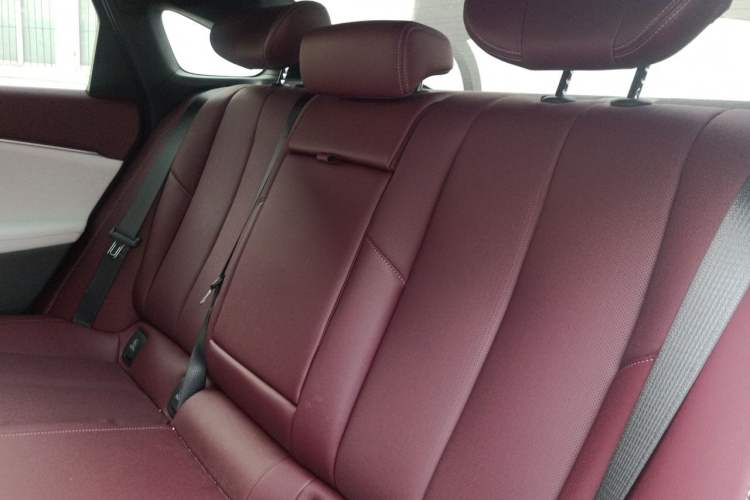 Used Buick LaCrosse 2025 28T Platinum Edition Left Rear Seat