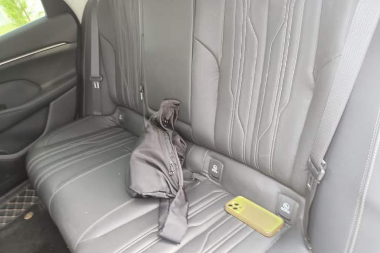 Used Buick LaCrosse 2025 Platinum Avia Edition Left Rear Seat