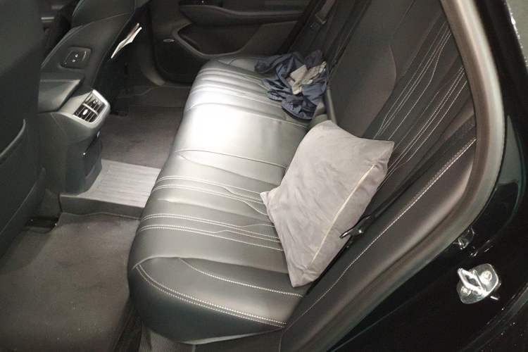 Used Buick LaCrosse 2025 Platinum Avia Edition Left Rear Seat