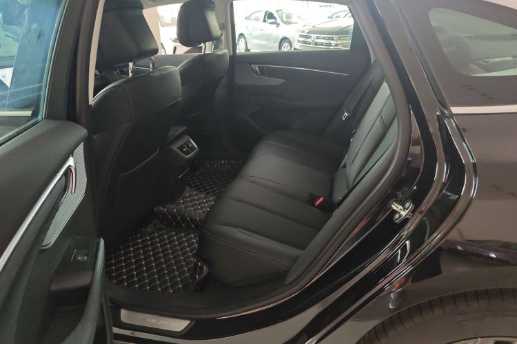 Used Buick LaCrosse 2025 28T Platinum Edition Left Rear Seat
