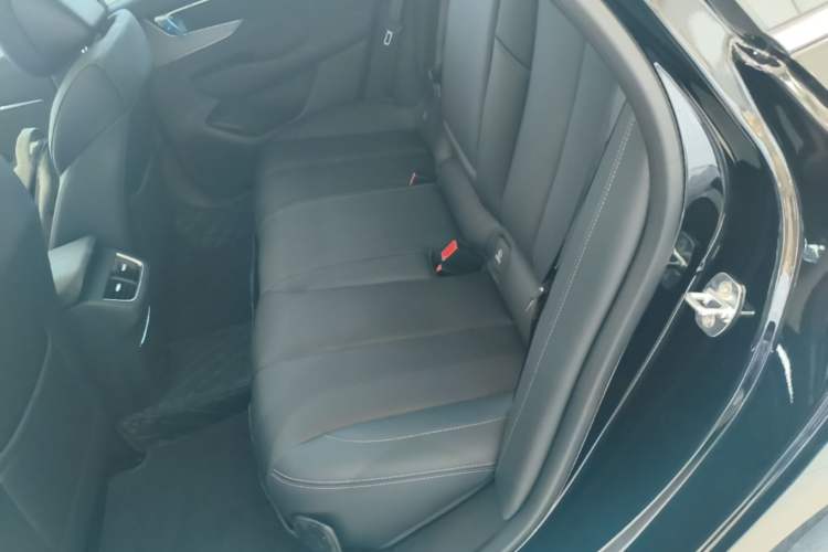 Used Buick LaCrosse 2025 28T Platinum Edition Left Rear Seat