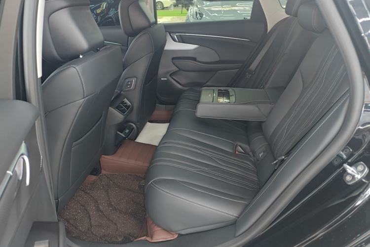 Used Buick LaCrosse 2025 Platinum Avia Edition Left Rear Seat