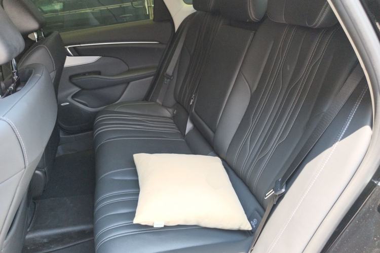 Used Buick LaCrosse 2025 Platinum Avia Edition Left Rear Seat