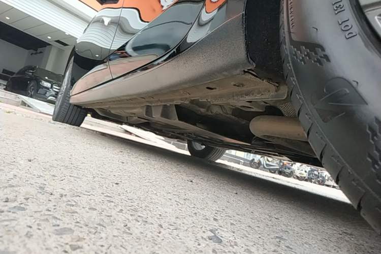 Used Buick LaCrosse 2025 28T Platinum Edition Left Side Sill
