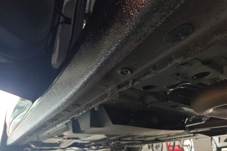 Used Buick LaCrosse 2025 28T Platinum Edition Left Side Sill