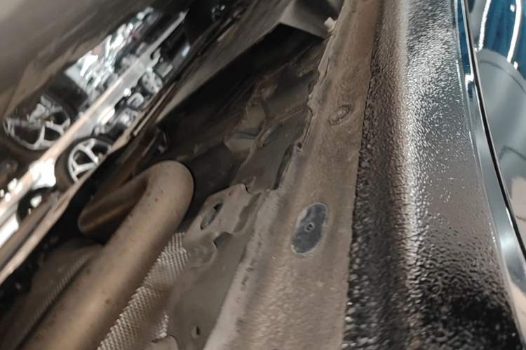 Used Buick LaCrosse 2025 28T Platinum Edition Left Side Sill
