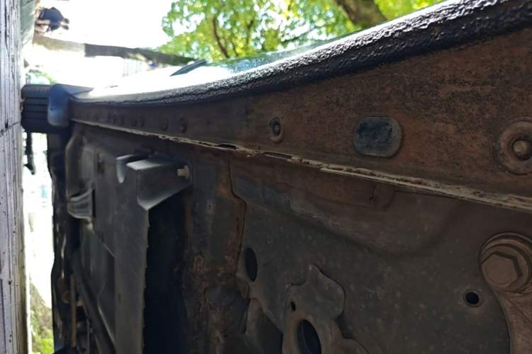 Used Buick LaCrosse 2025 28T Platinum Edition Left Side Sill