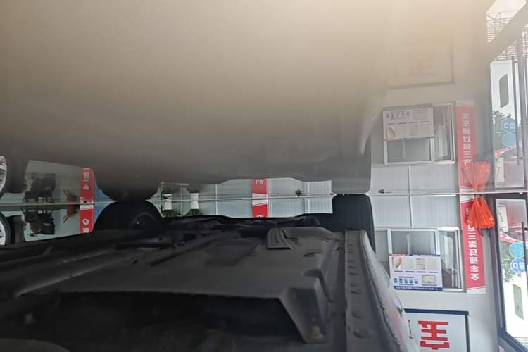 Used Buick LaCrosse 2025 28T Platinum Edition Left Side Sill