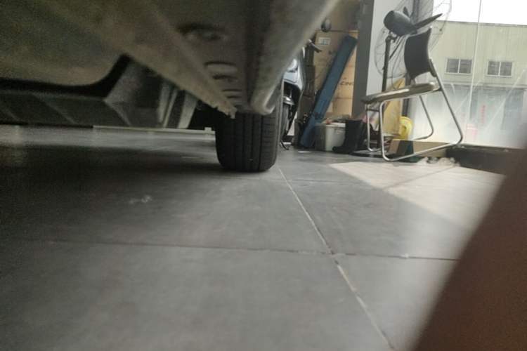 Used Buick LaCrosse 2025 28T Platinum Edition Left Side Sill