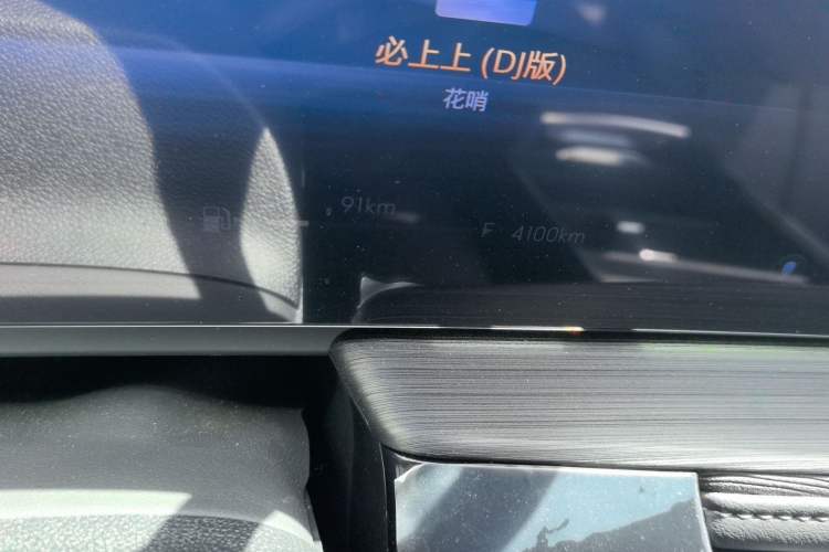 Used Buick LaCrosse 2025 28T Platinum Edition Odometer Close Up