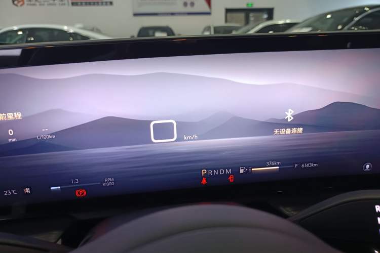 Used Buick LaCrosse 2025 28T Platinum Edition Odometer Close Up