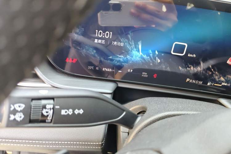 Used Buick LaCrosse 2025 28T Platinum Edition Odometer Close Up