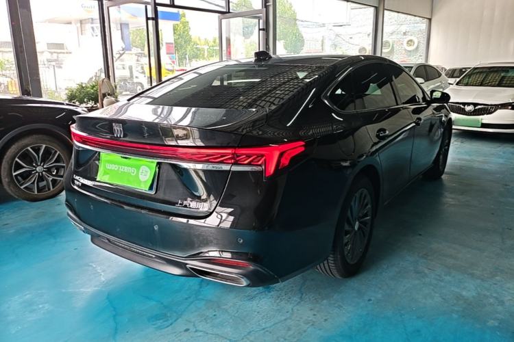 Used Buick LaCrosse 2025 28T Platinum Edition Rear Right 45 Deg