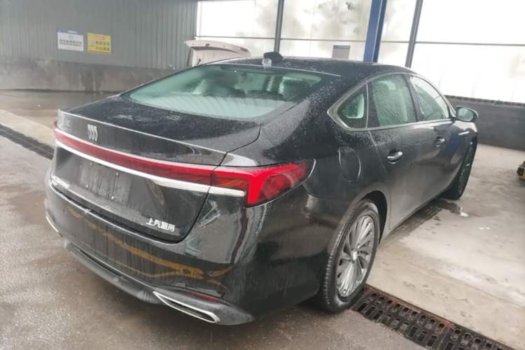 Used Buick LaCrosse 2025 28T Platinum Edition Rear Right 45 Deg