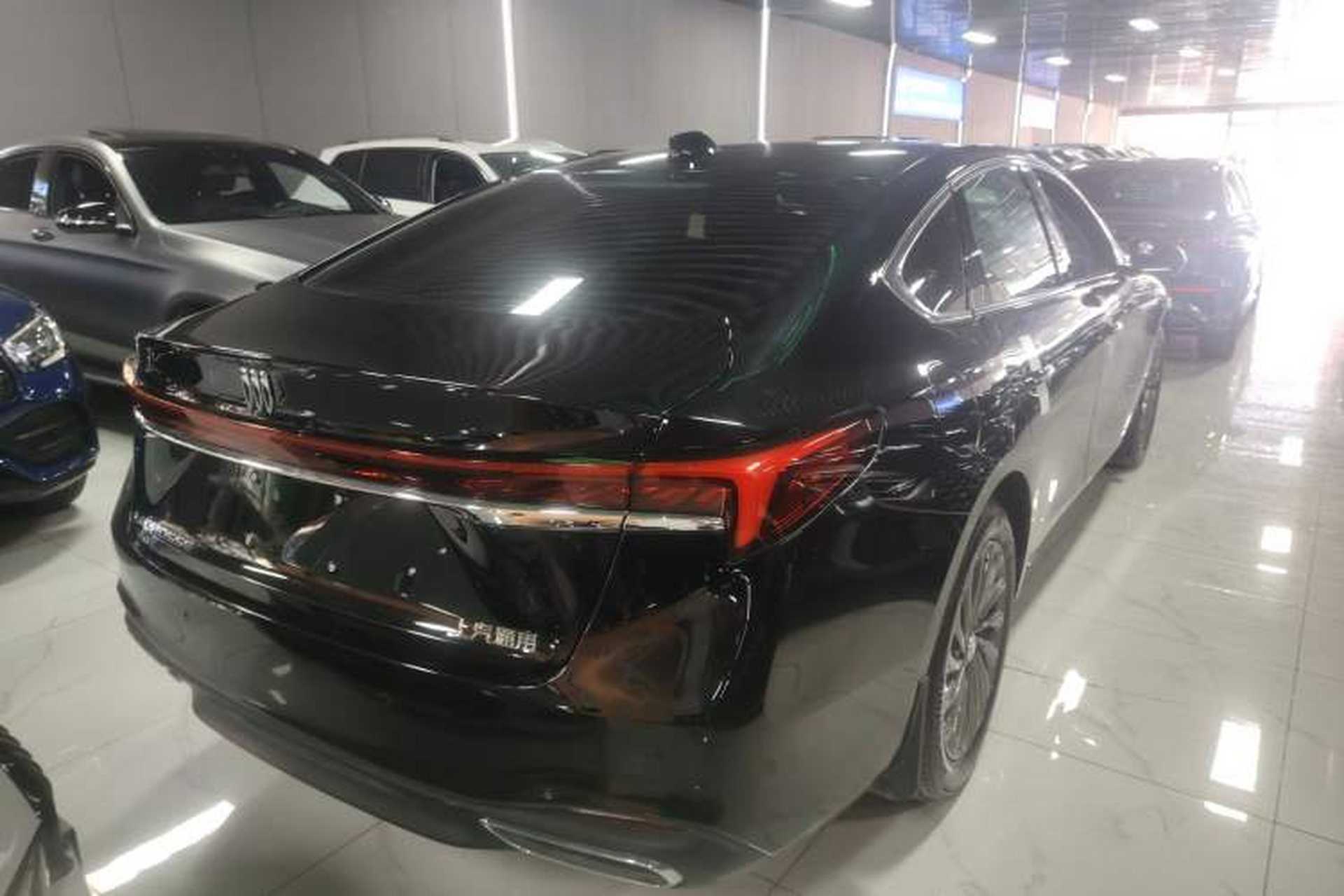 Used Buick LaCrosse 2025 28T Platinum Edition Rear Right 45 Deg