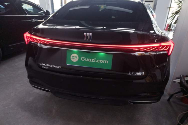 Used Buick LaCrosse 2025 28T Platinum Edition Rear