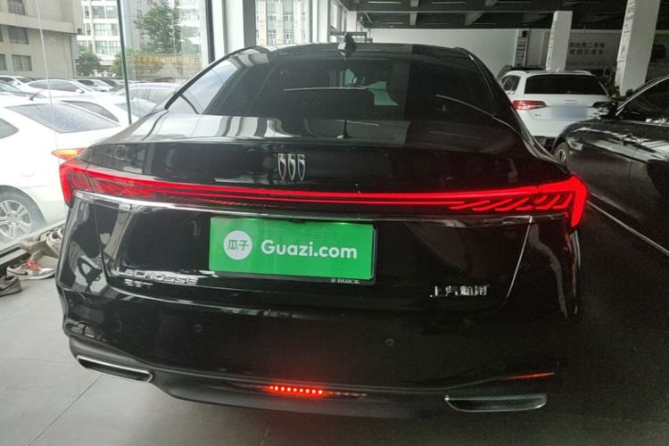 Used Buick LaCrosse 2025 28T Platinum Edition Rear