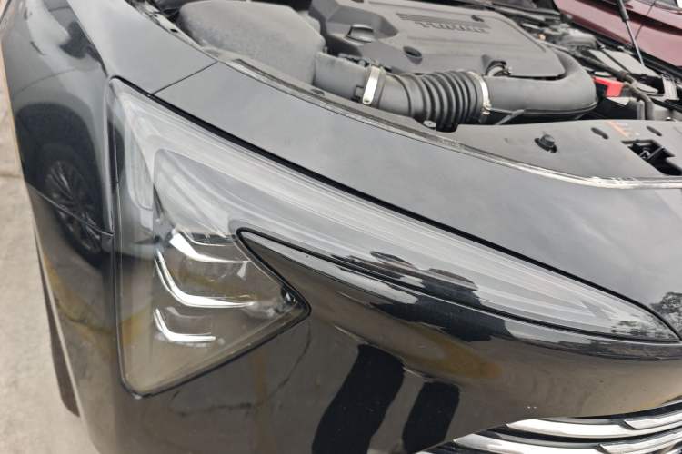 Used Buick LaCrosse 2025 28T Platinum Edition Right Front Headlight