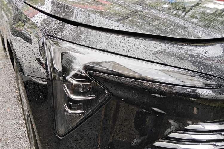 Used Buick LaCrosse 2025 28T Platinum Edition Right Front Headlight