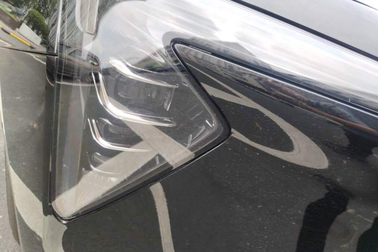 Used Buick LaCrosse 2025 Platinum Avia Edition Right Front Headlight