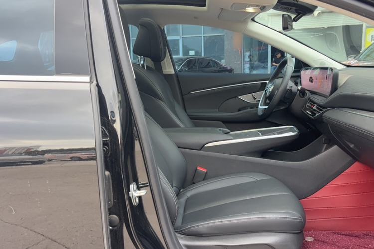 Used Buick LaCrosse 2025 28T Platinum Edition Right Front Seat
