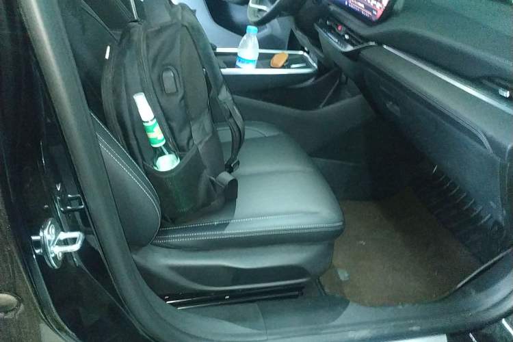 Used Buick LaCrosse 2025 28T Platinum Edition Right Front Seat