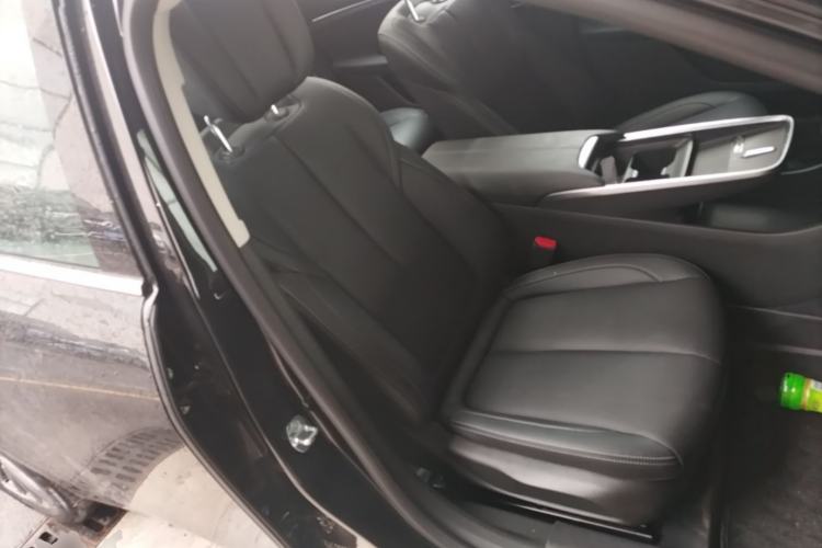 Used Buick LaCrosse 2025 28T Platinum Edition Right Front Seat