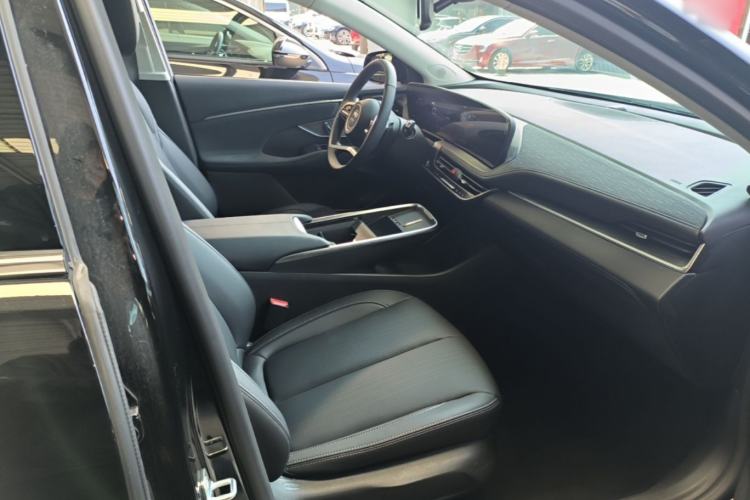 Used Buick LaCrosse 2025 28T Platinum Edition Right Front Seat