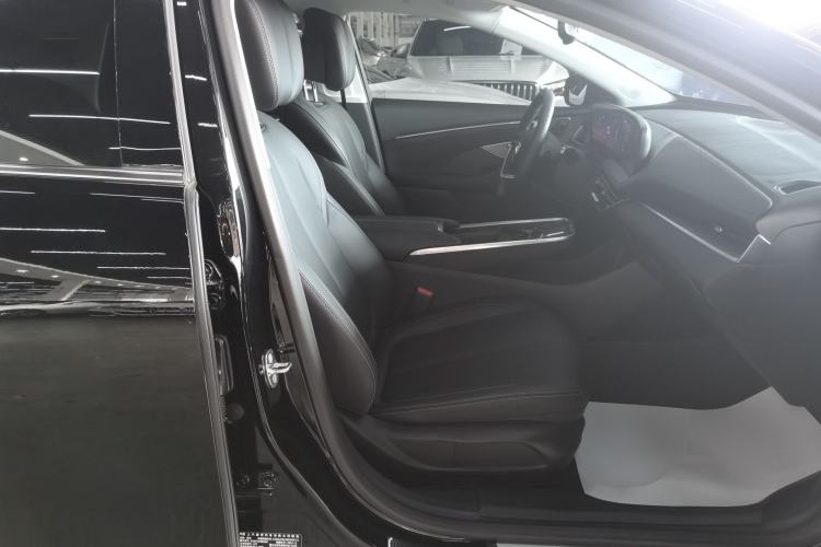 Used Buick LaCrosse 2025 28T Platinum Edition Right Front Seat
