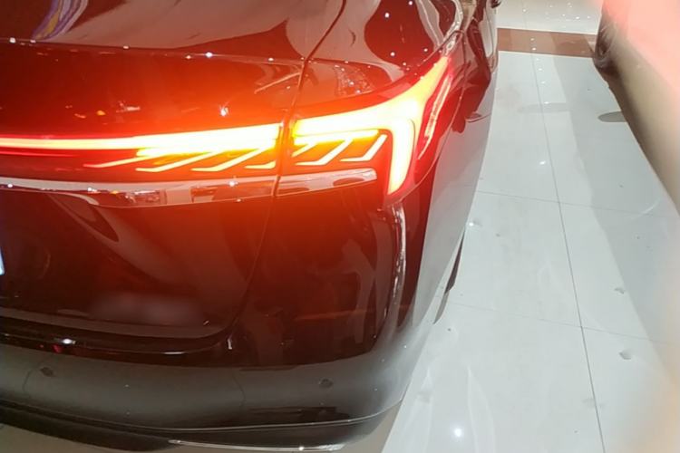 Used Buick LaCrosse 2025 28T Platinum Edition Right Rear Taillight