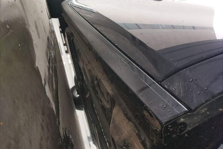 Used Buick LaCrosse 2025 28T Platinum Edition Right Side Sill