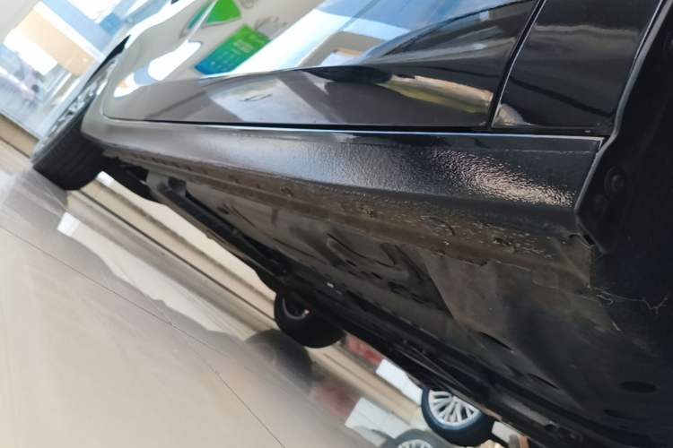 Used Buick LaCrosse 2025 28T Platinum Edition Right Side Sill