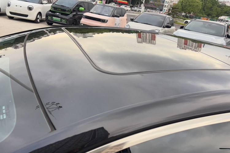 Used Buick LaCrosse 2025 28T Platinum Edition Roof
