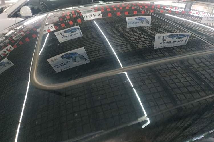 Used Buick LaCrosse 2025 28T Platinum Edition Roof