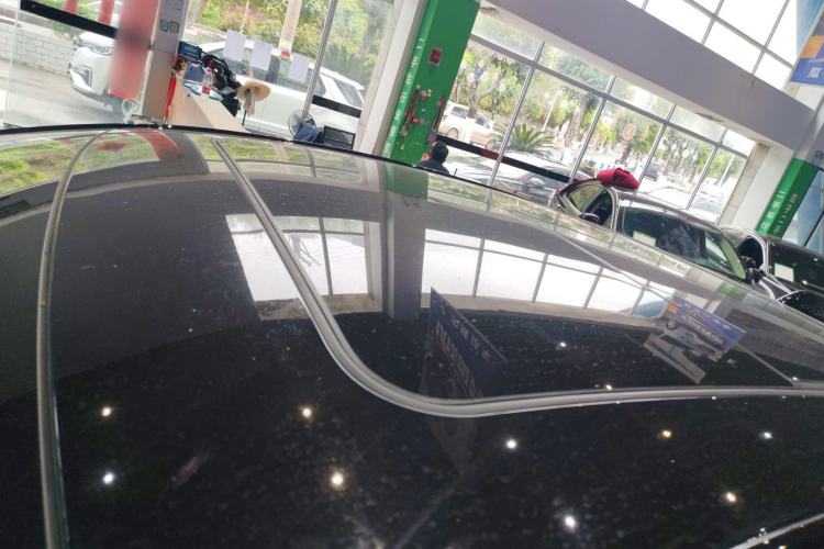 Used Buick LaCrosse 2025 28T Platinum Edition Roof