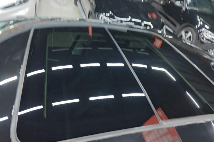 Used Buick LaCrosse 2025 28T Platinum Edition Roof