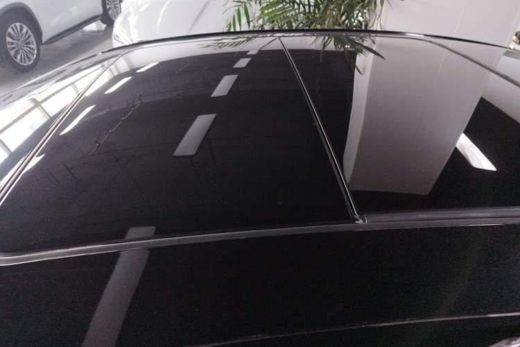 Used Buick LaCrosse 2025 28T Platinum Edition Roof