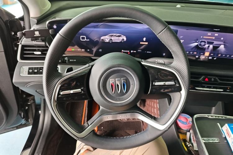 Used Buick LaCrosse 2025 28T Platinum Edition Steering Wheel
