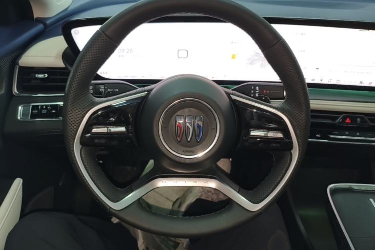 Used Buick LaCrosse 2025 Platinum Avia Edition Steering Wheel
