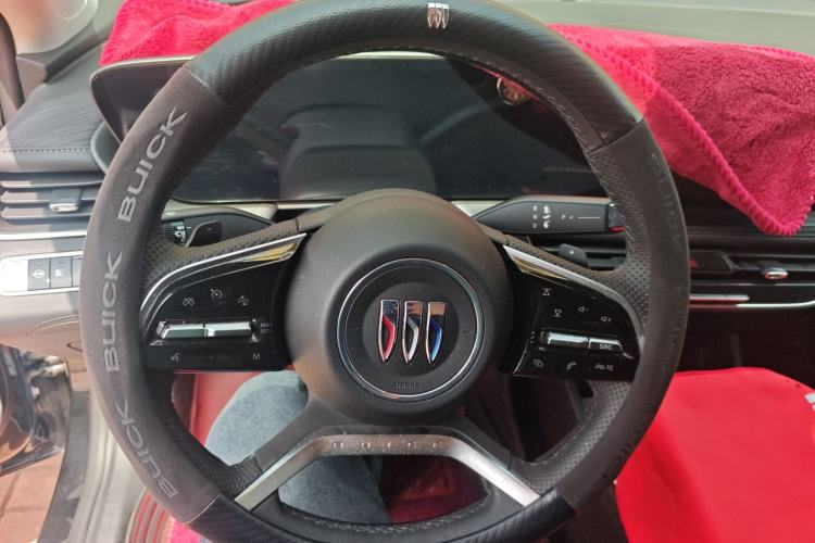 Used Buick LaCrosse 2025 28T Platinum Edition Steering Wheel