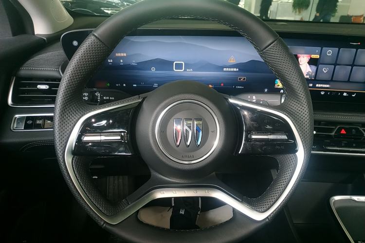 Used Buick LaCrosse 2025 28T Platinum Edition Steering Wheel