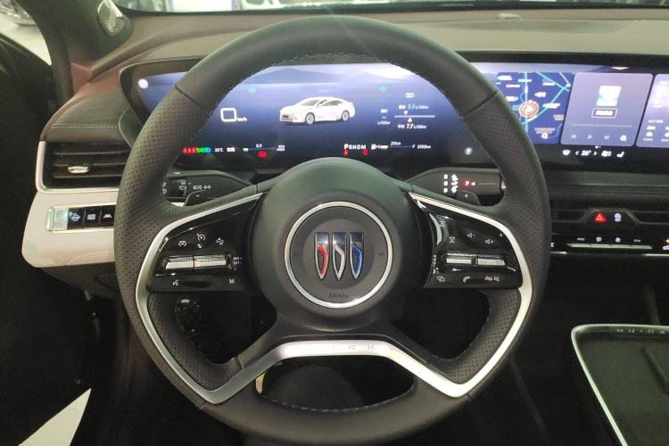 Used Buick LaCrosse 2025 28T Platinum Edition Steering Wheel