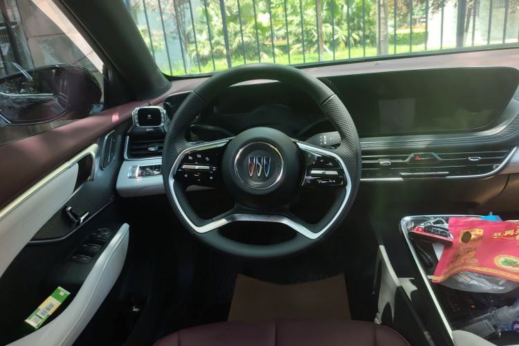 Used Buick LaCrosse 2025 28T Platinum Edition Steering Wheel