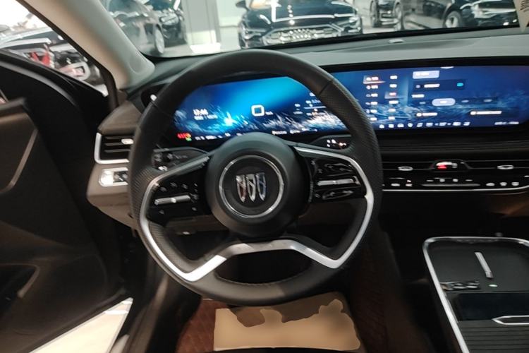 Used Buick LaCrosse 2025 28T Platinum Edition Steering Wheel