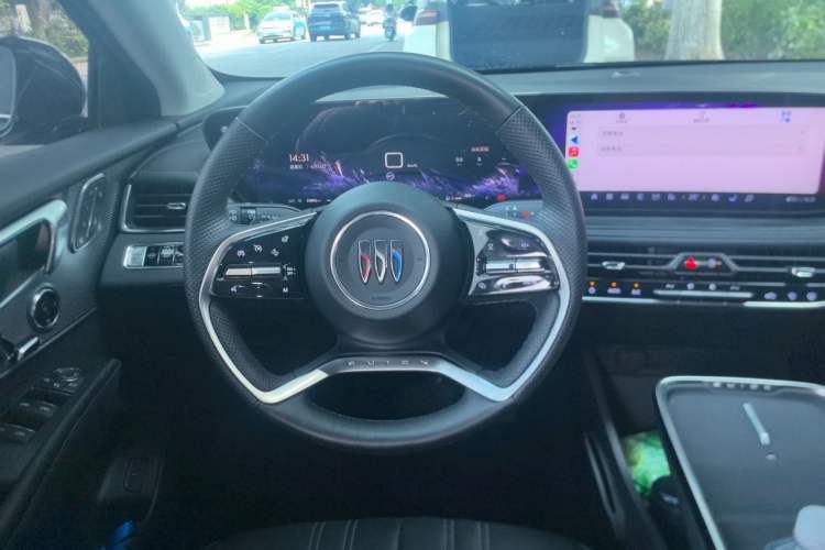 Used Buick LaCrosse 2025 Platinum Avia Edition Steering Wheel