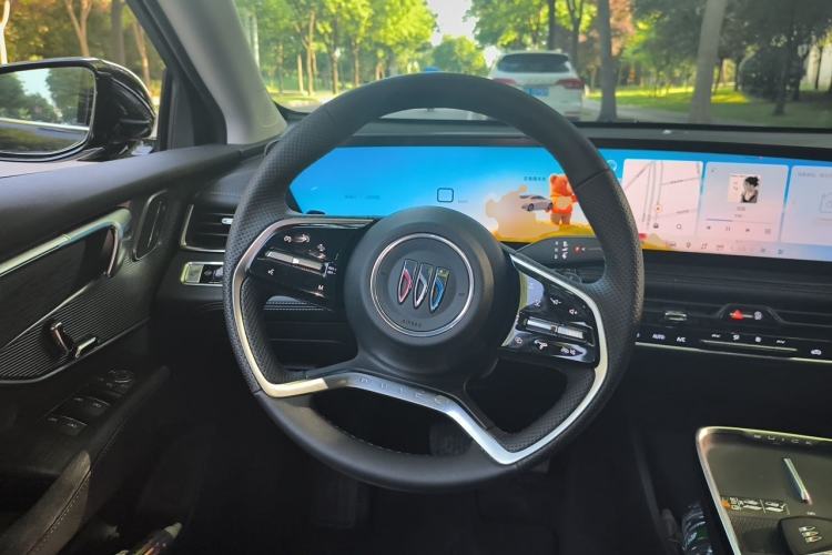 Used Buick LaCrosse 2025 28T Platinum Edition Steering Wheel